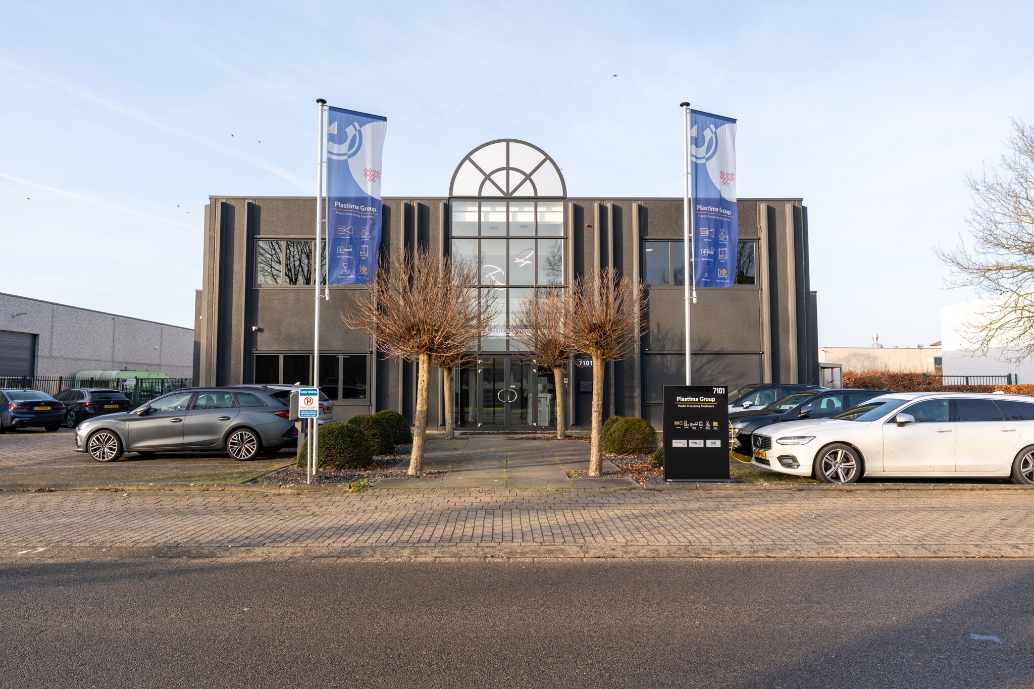 Het pand van Plastima Group aan Minervum 7101 in Breda